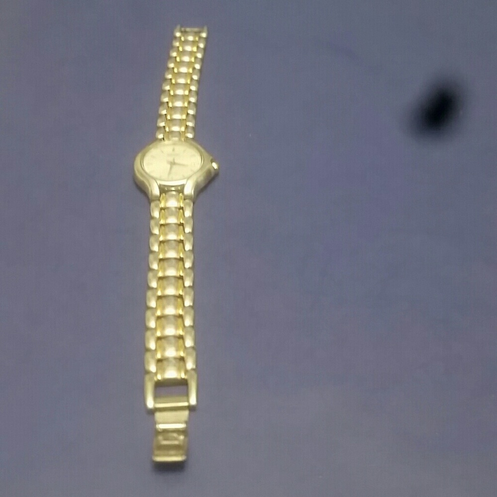 Woman's seiko watch working